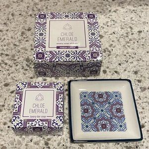 Chloe Emerald Emery Soap Dish Set Fresh Linen